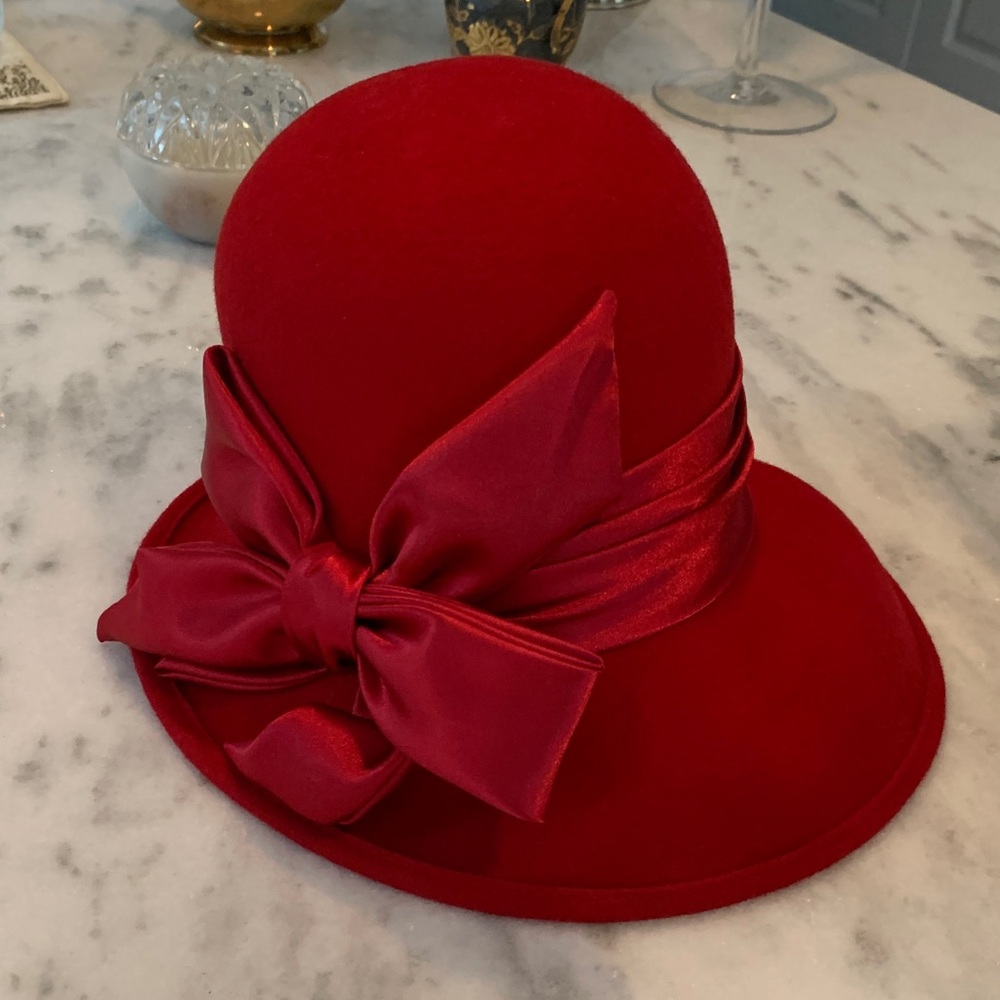 Elegant Red Bow Cloche Hat